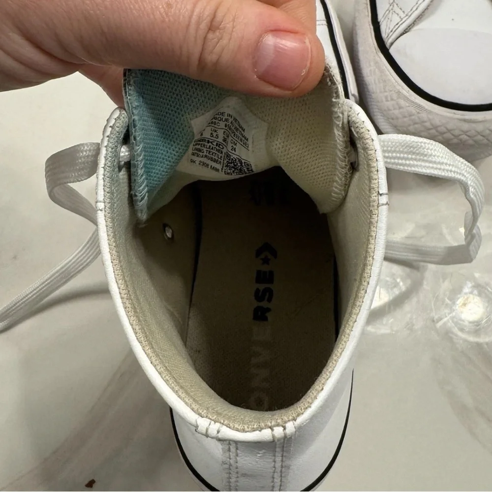 Converse Chuck Taylor All Star Lift Leather High‎ White Kid’s 6 Sneakers